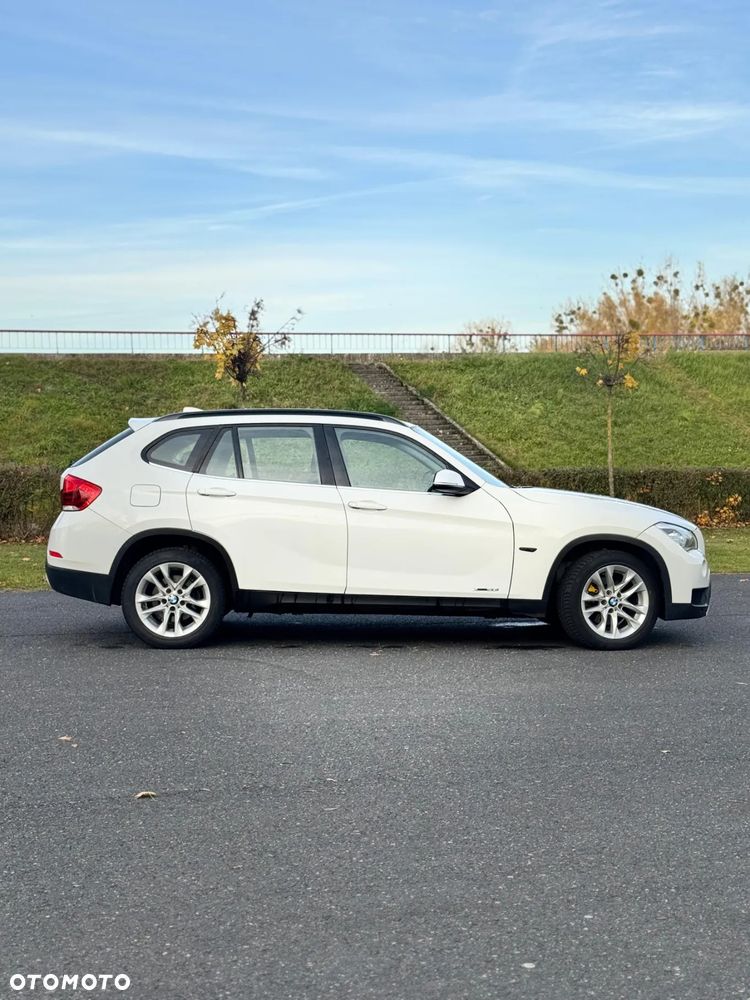 BMW X1 xDrive28i Sport Line - 6