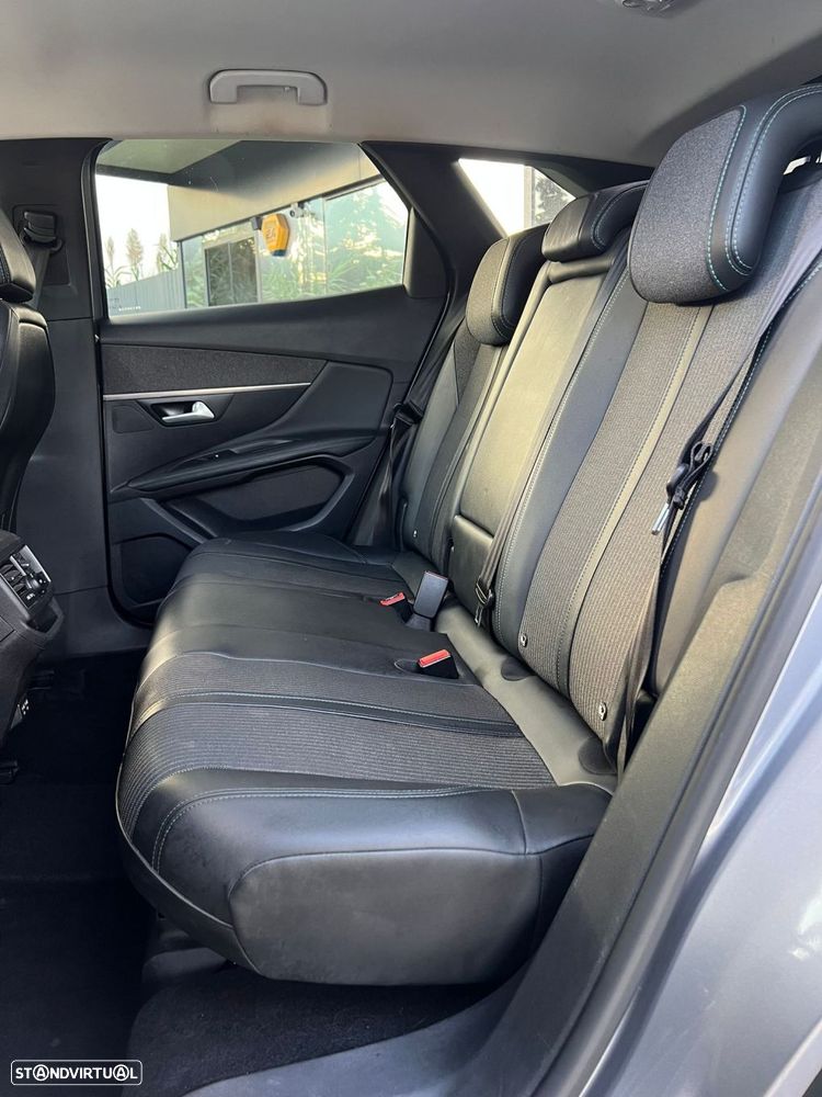 Peugeot 3008 1.2 PureTech Allure - 10