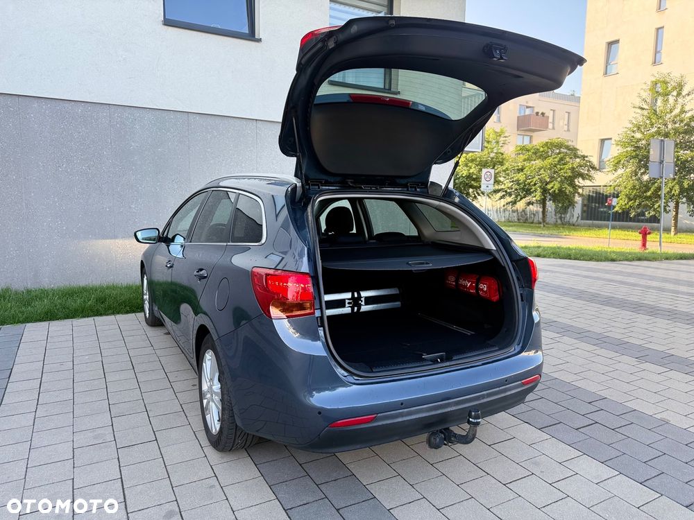 Kia Ceed - 13