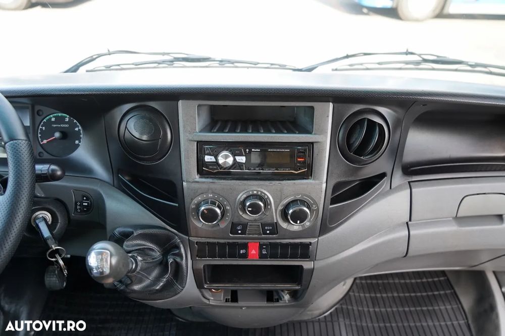Iveco DAILY 35-130 / OȚEL CU BASCULATOR SPATE / CAMION MIX - 7 LOCURI / DOUĂ / MANUAL / IMPORTAT / - 28