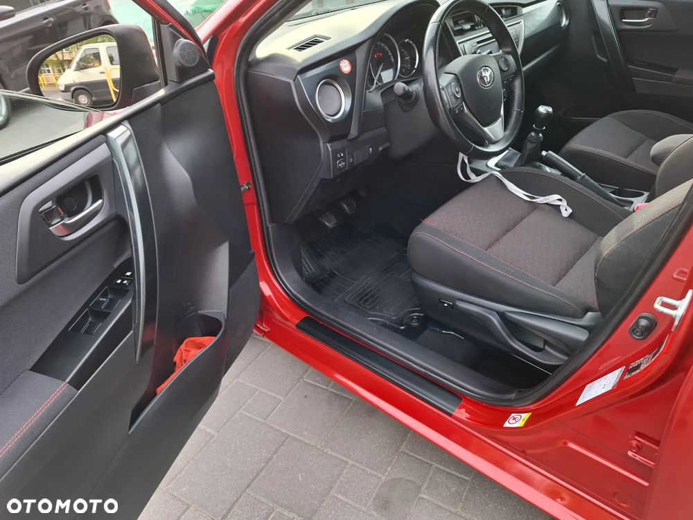 Toyota Auris 1.6 Premium Start - 16