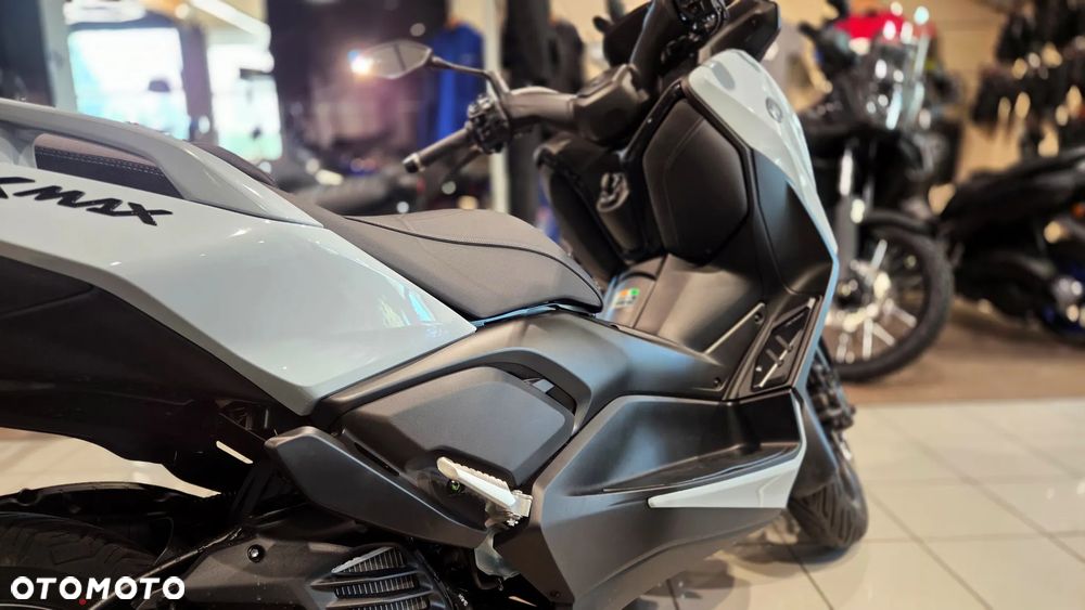 Yamaha X-max - 5