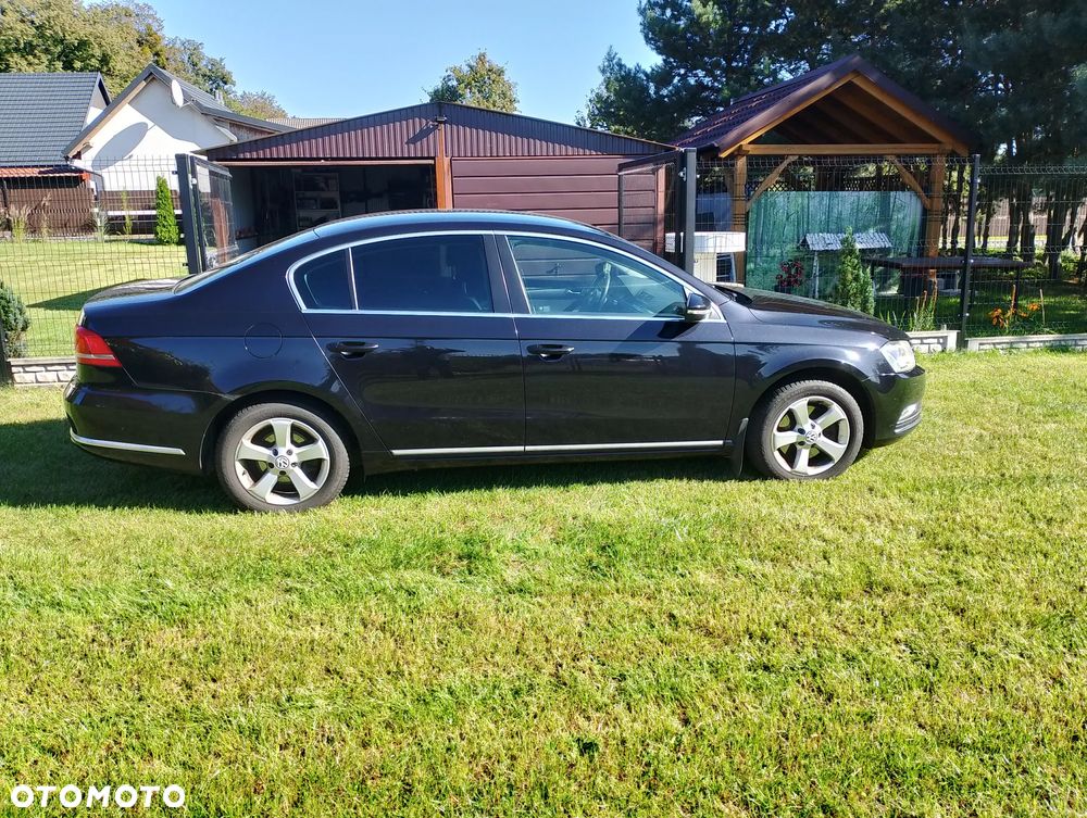 Volkswagen Passat - 9