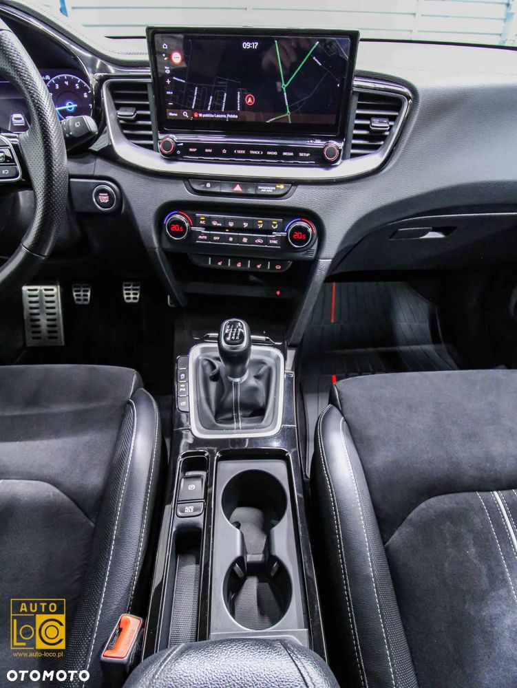 Kia ProCeed 1.5 T-GDI GT Line - 17
