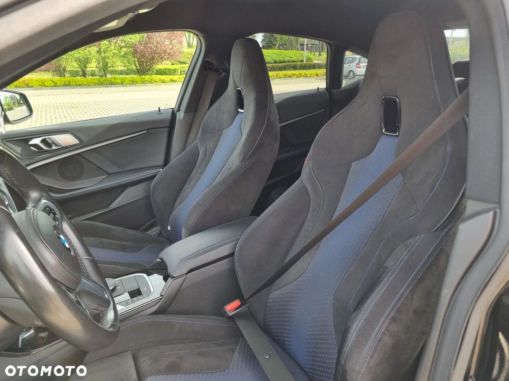 BMW Seria 2 220d xDrive - 23