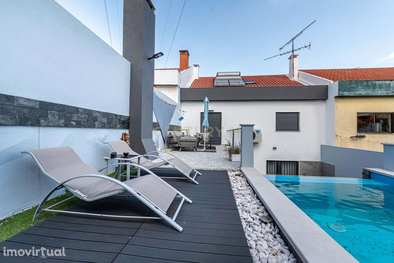 Oportunidade Única no Bom Retiro – Moradia de Sonho com Piscina, Jardi - Grande imagem: 3/52