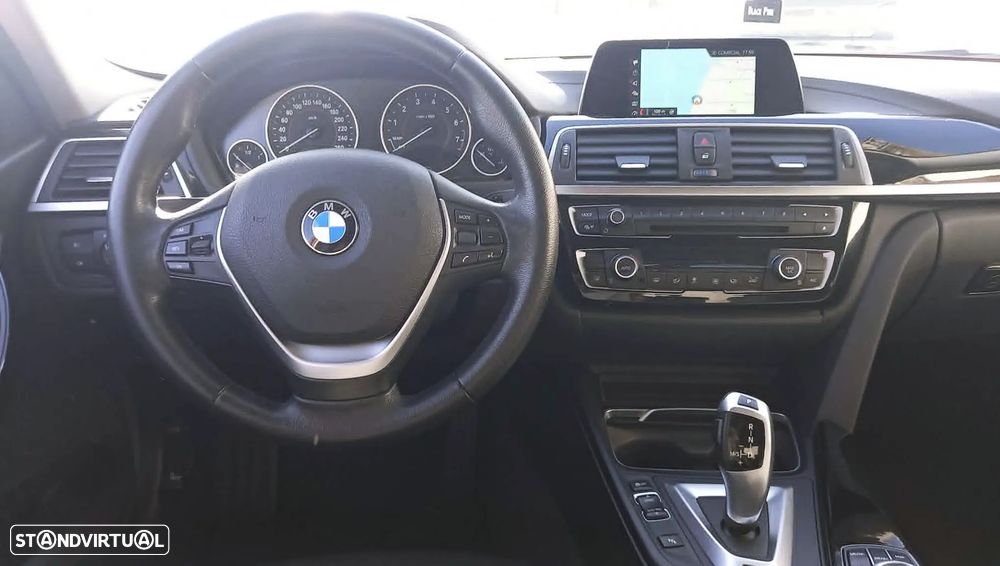 BMW 330 e iPerformance - 19