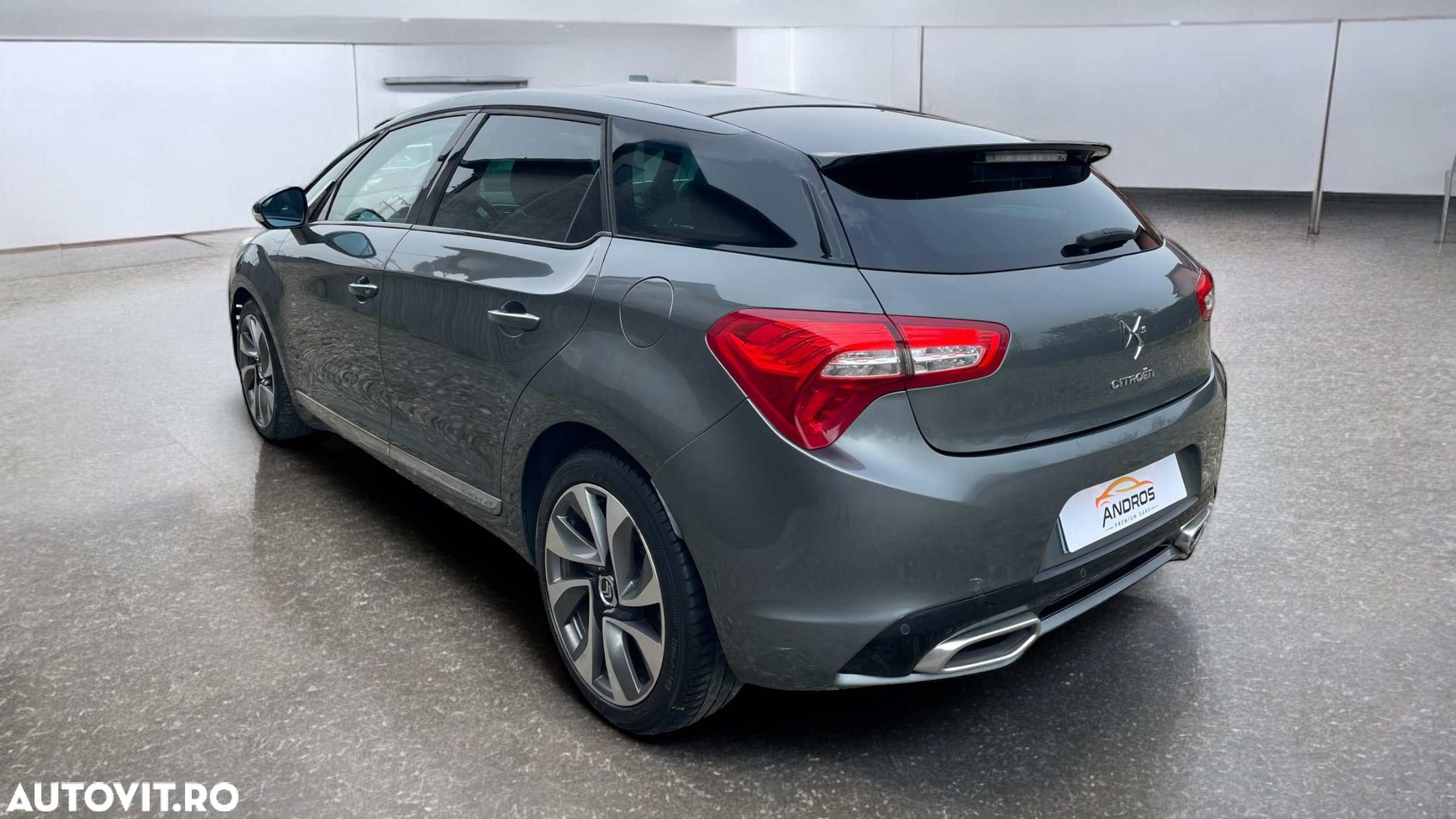Citroën DS5 HDi 165 Aut. SportChic - 4