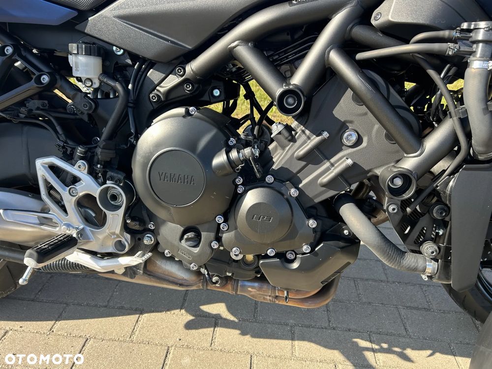 Yamaha NIKEN - 8