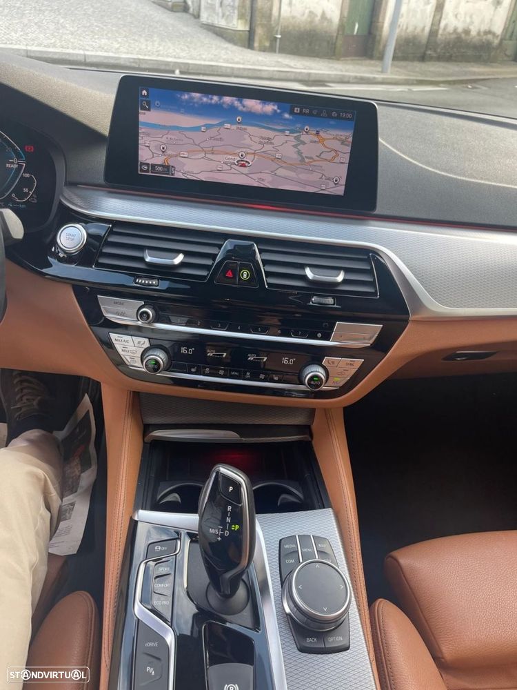 BMW 530 e iPerformance Pack M - 23