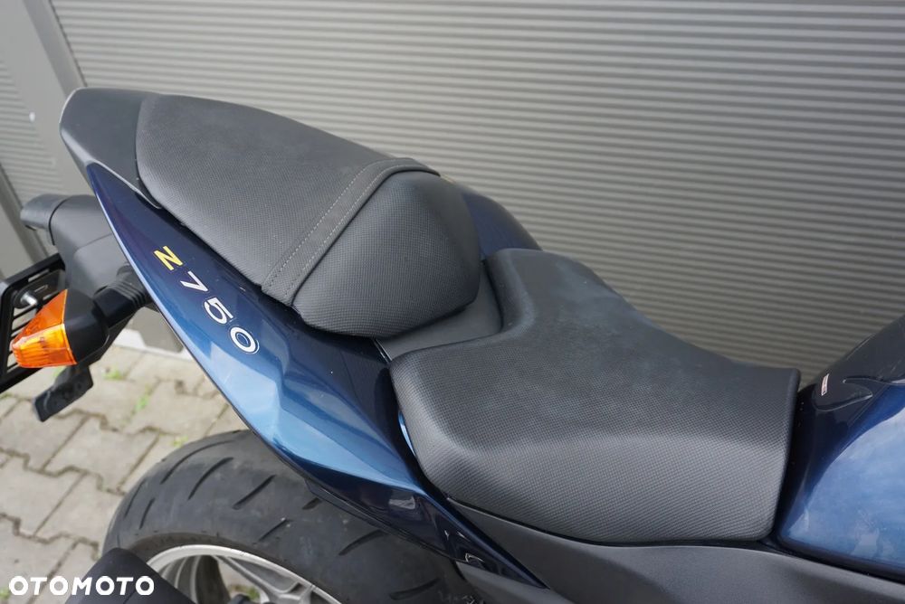 Kawasaki Z - 6