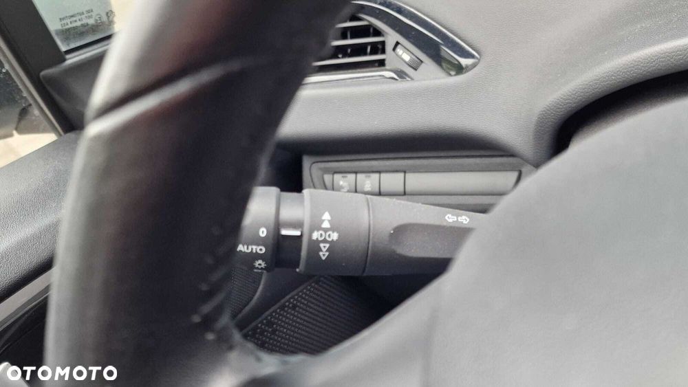 Peugeot 208 1.2 PureTech Active - 31