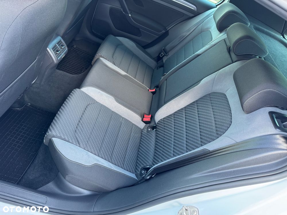 Volkswagen Golf 1.4 TSI BMT Highline - 27