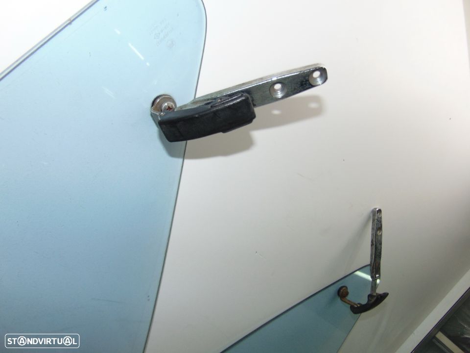 toyota corolla 1200 ke 20 vidros laterais c/fechos - 3