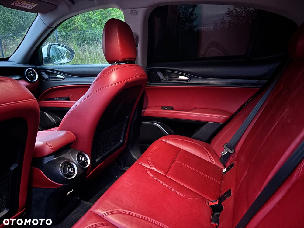 Alfa Romeo Stelvio 2.0 Turbo TI Q4 - 13
