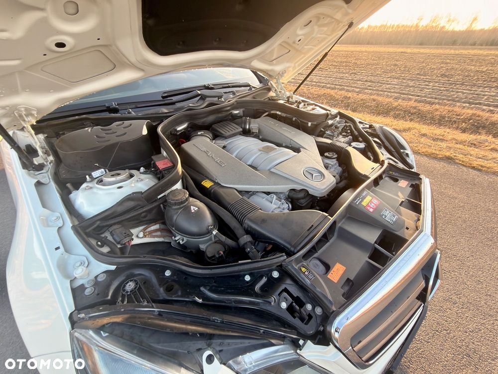Mercedes-Benz Klasa E 63 AMG - 30