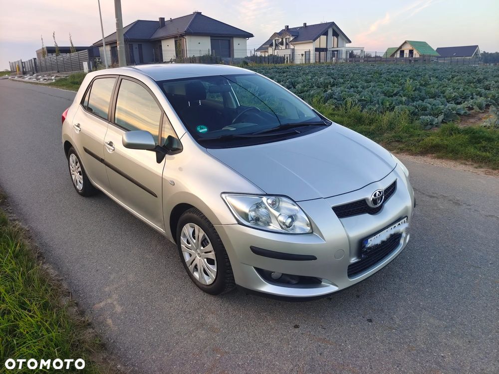 Toyota Auris 1.6 VVT-i Premium - 1