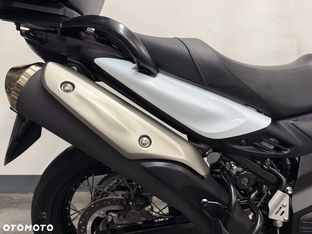 Suzuki V-STROM - 35