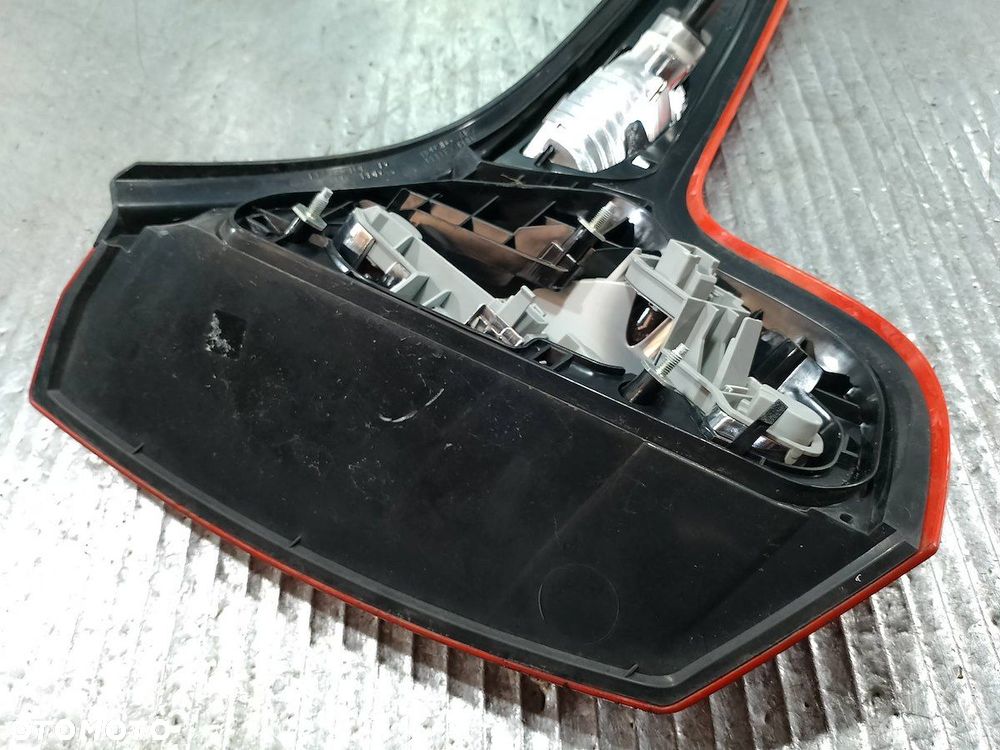 LAMPA TYLNA LEWA VOLVO C30 ( 06-12 ) 31213913 HATCHBACK - 3
