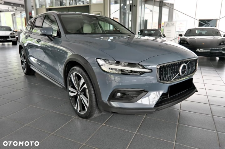 Volvo V60 Cross Country B4 D AWD Geartronic - 2