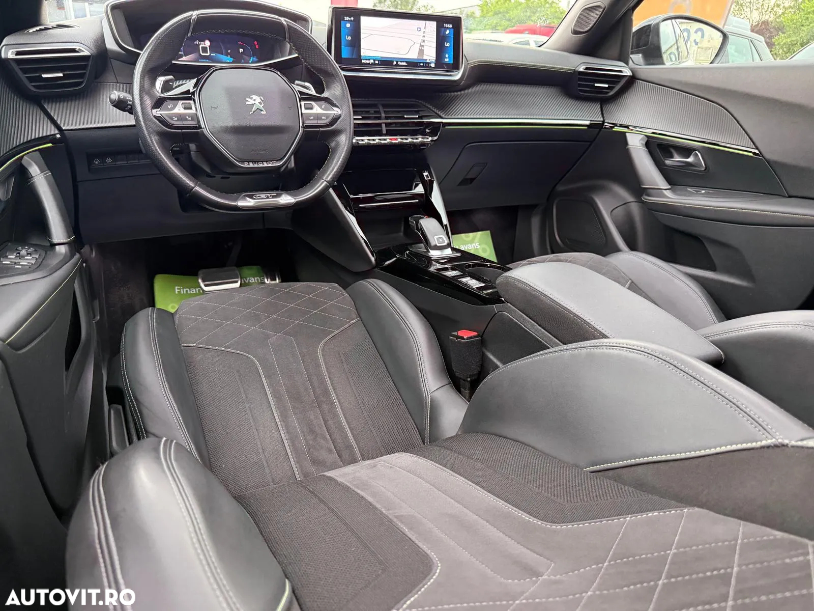 Peugeot 2008 PureTech 155 EAT8 GT Pack - 22