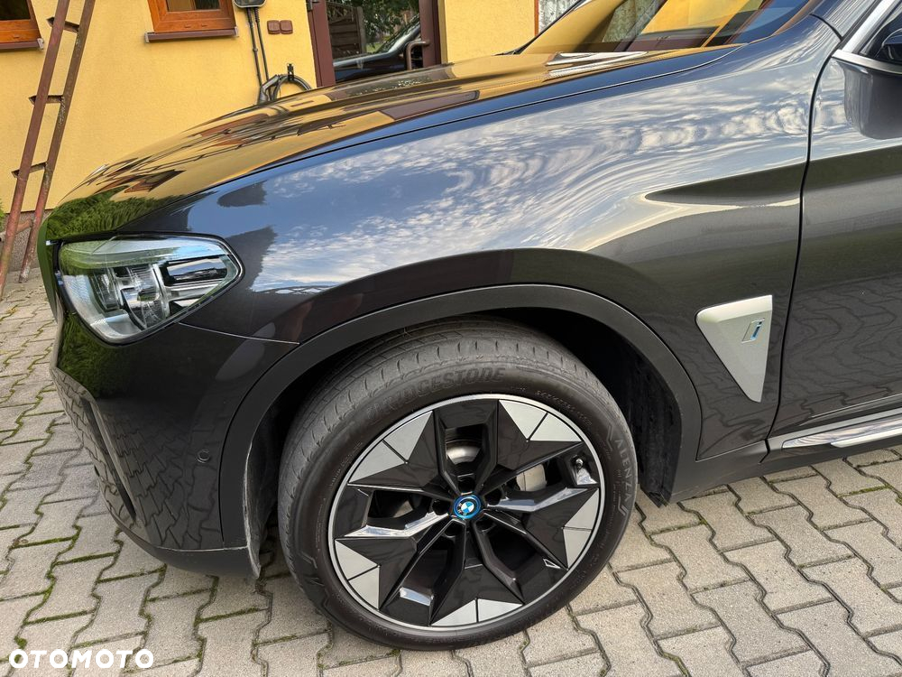 BMW iX3 80kWh Impressive - 4
