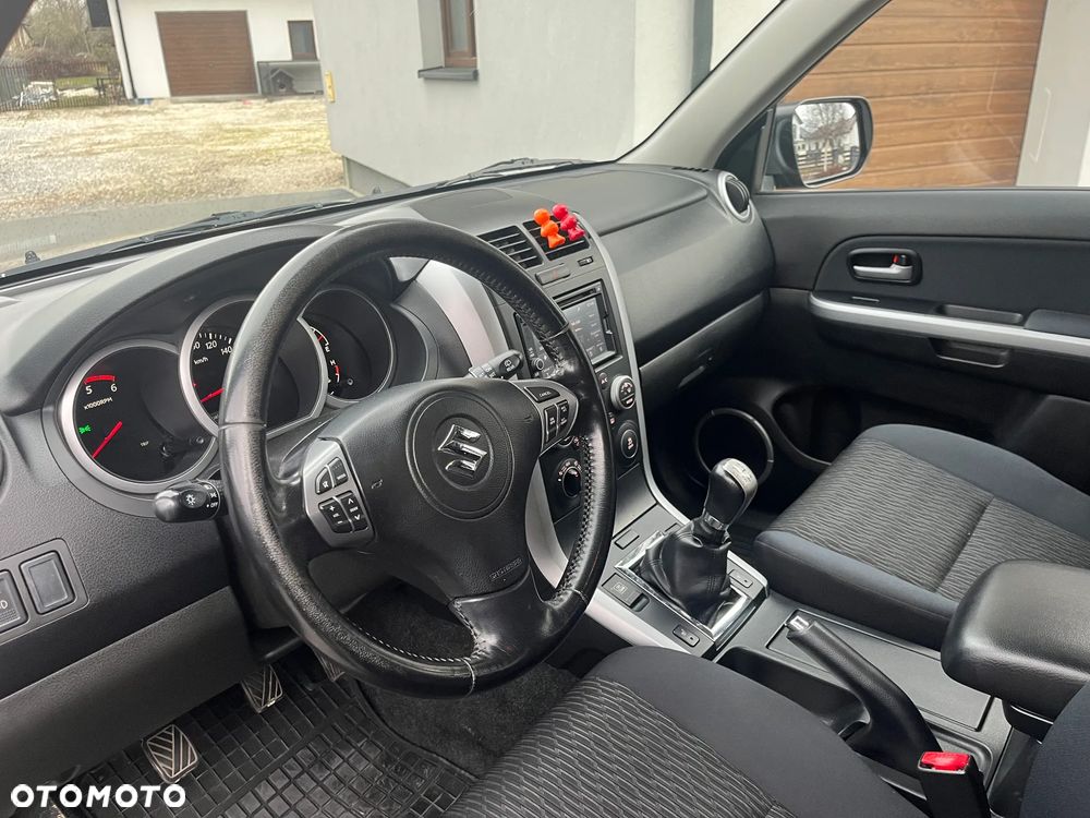 Suzuki Grand Vitara 1.9 DDiS - 12