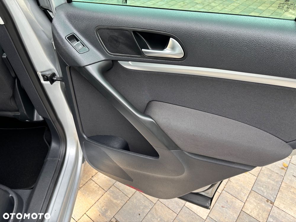 Volkswagen Tiguan 2.0 TDI SCR (BlueMotion Technology) Comfortline - 23