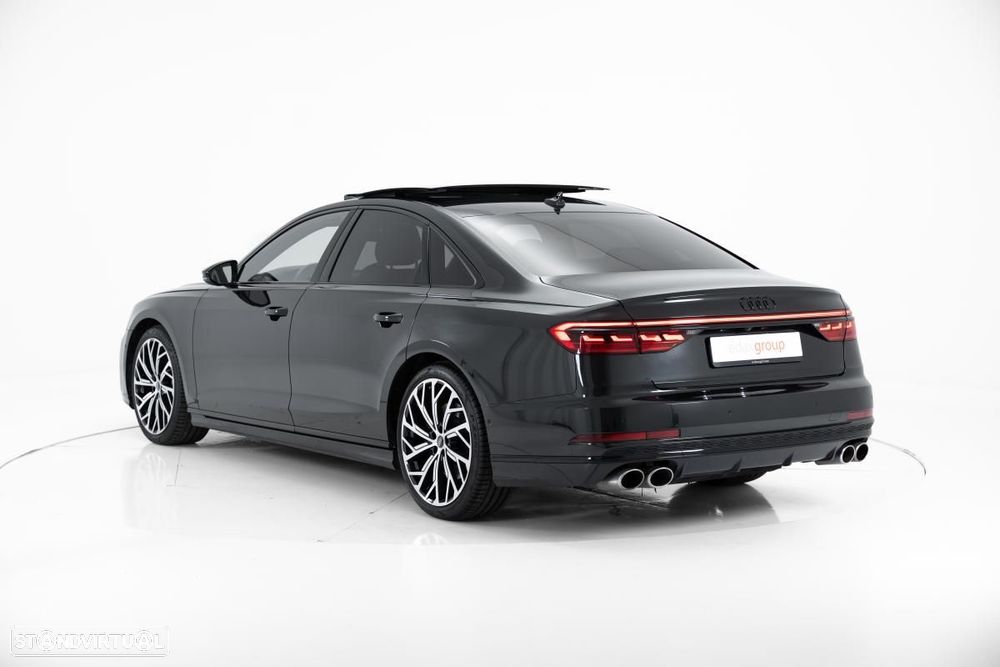 Audi S8 - 5