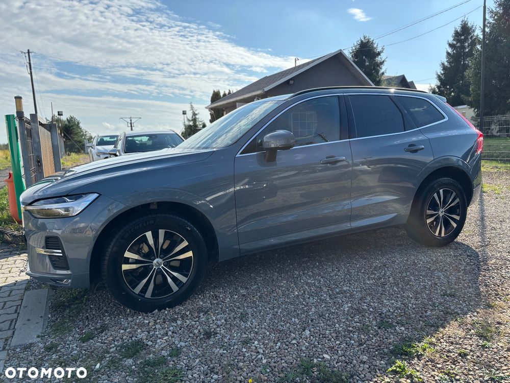 Volvo XC 60 B4 B Momentum Pro - 4