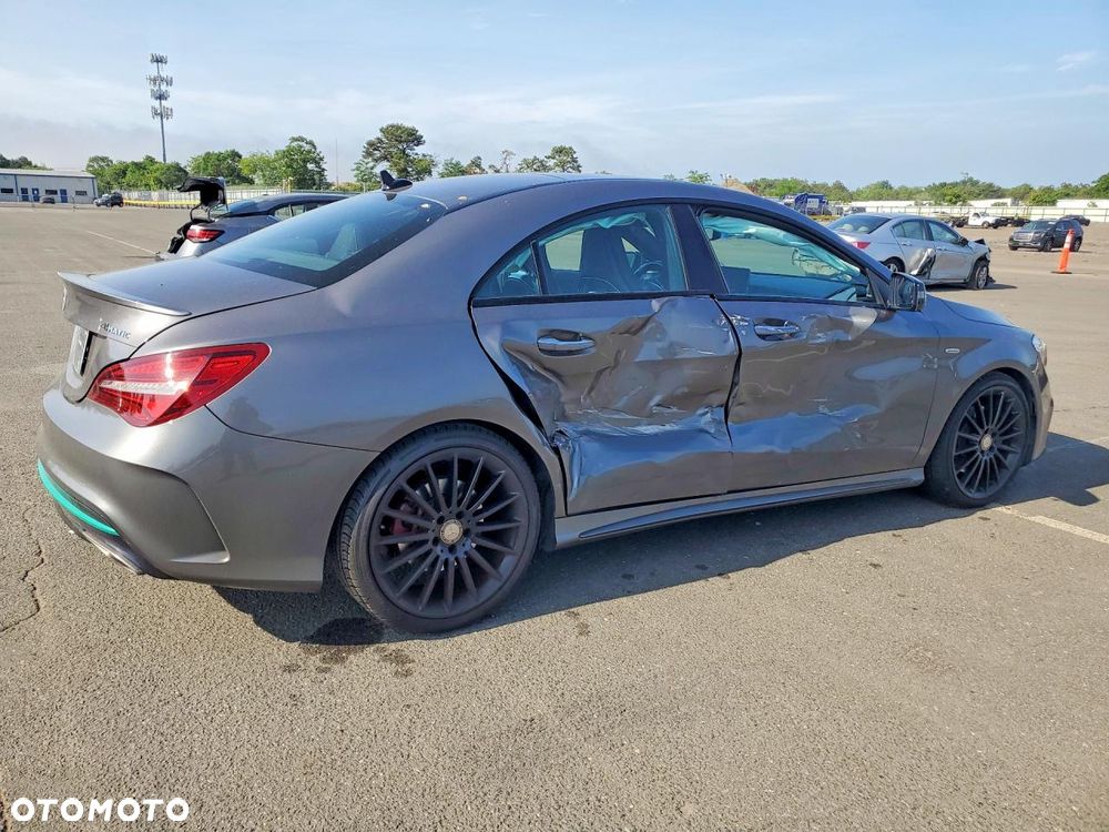 Mercedes-Benz CLA 250 4Matic 7G-DCT AMG Line - 4