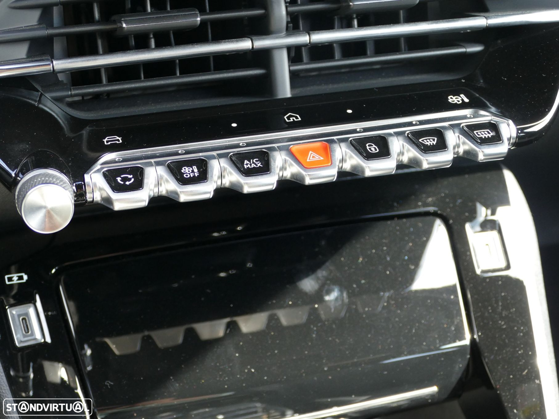 Peugeot 2008 1.2 PureTech GT EAT8 - 23