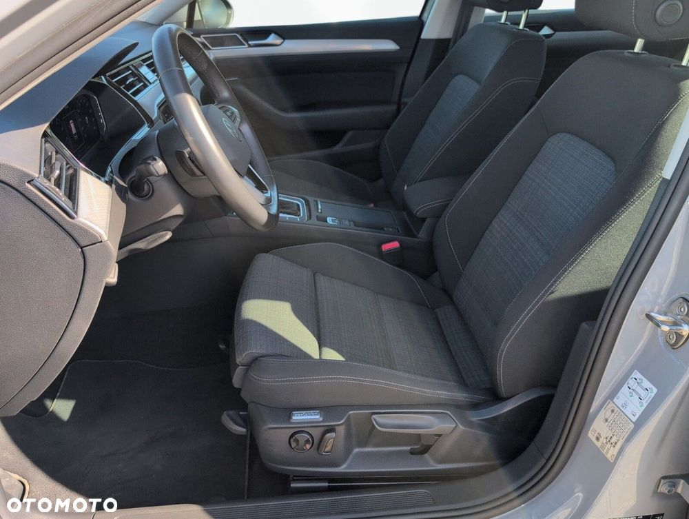 Volkswagen Passat Variant 1.5 TSI EVO Business DSG - 15