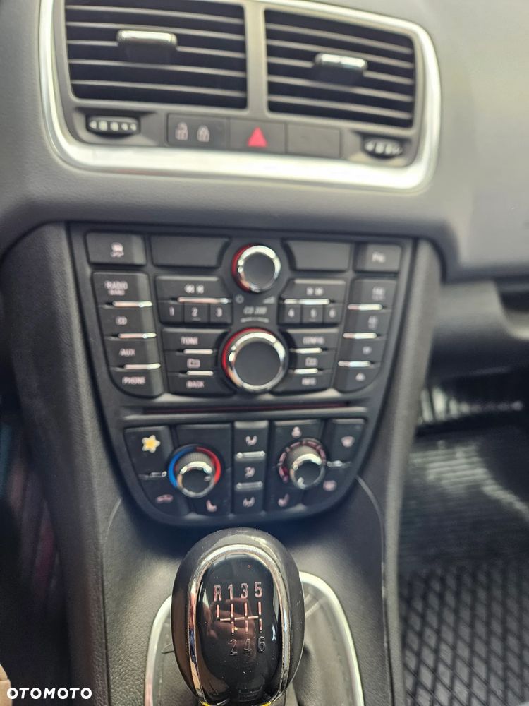 Opel Meriva 1.4 T Cosmo - 14