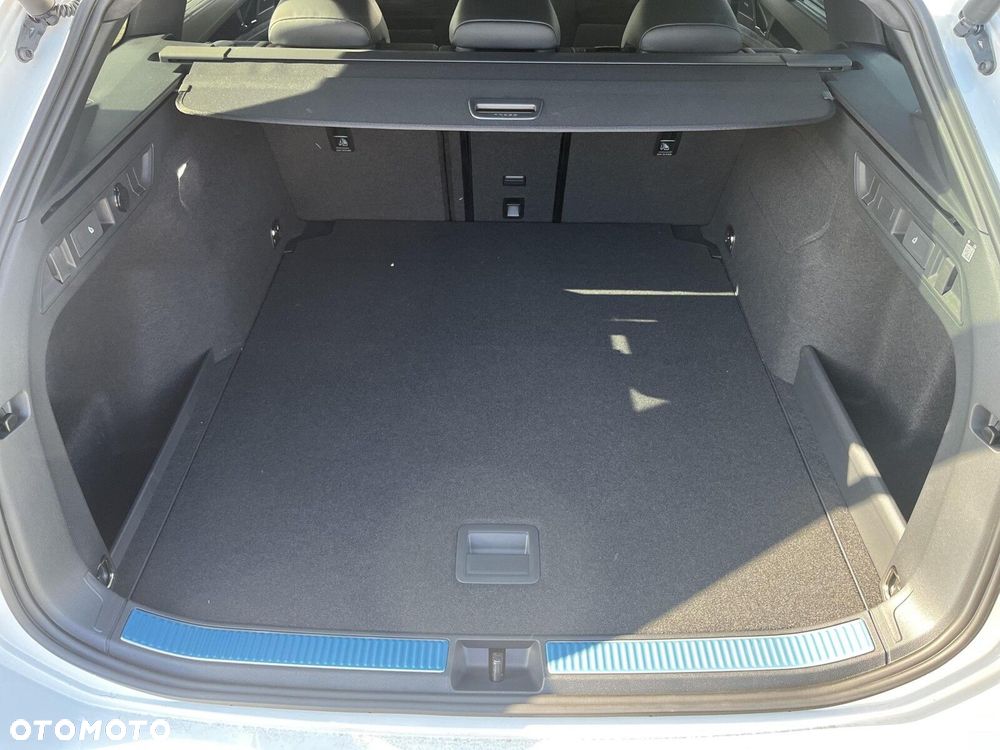 Volkswagen Passat - 35