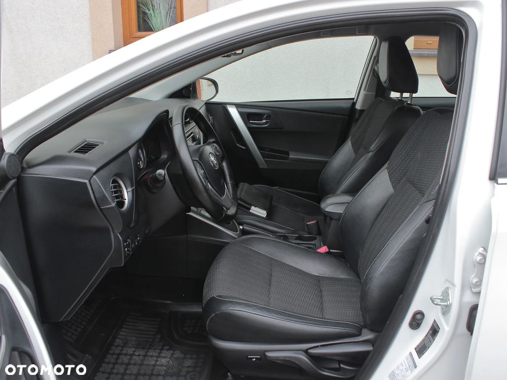 Toyota Auris - 7
