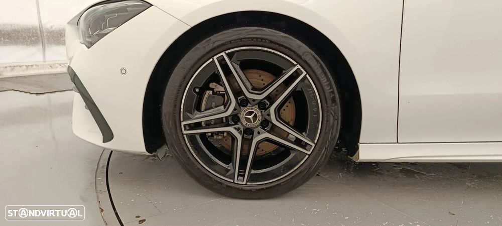 Mercedes-Benz CLA 200 d Shooting Brake AMG Line Aut. - 17