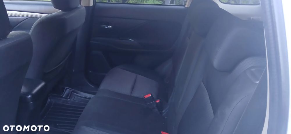 Mitsubishi Outlander 2.2 DI-D 4WD Diamant Edition - 12