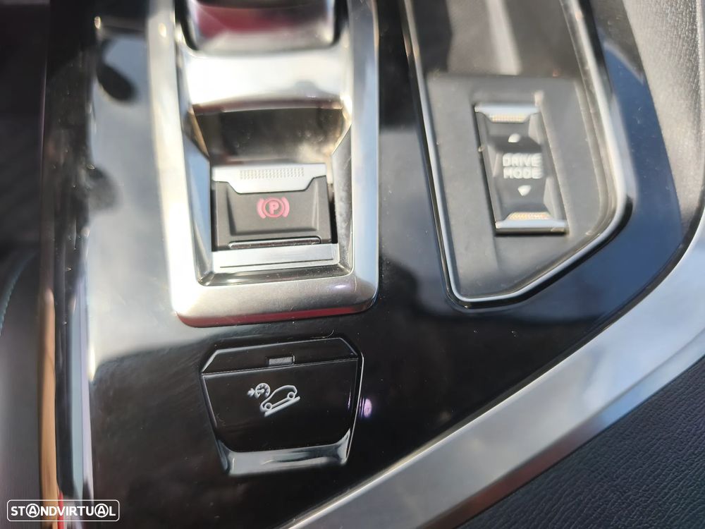 Peugeot 3008 1.6 Hybrid4 Allure Pack e-EAT8 - 20