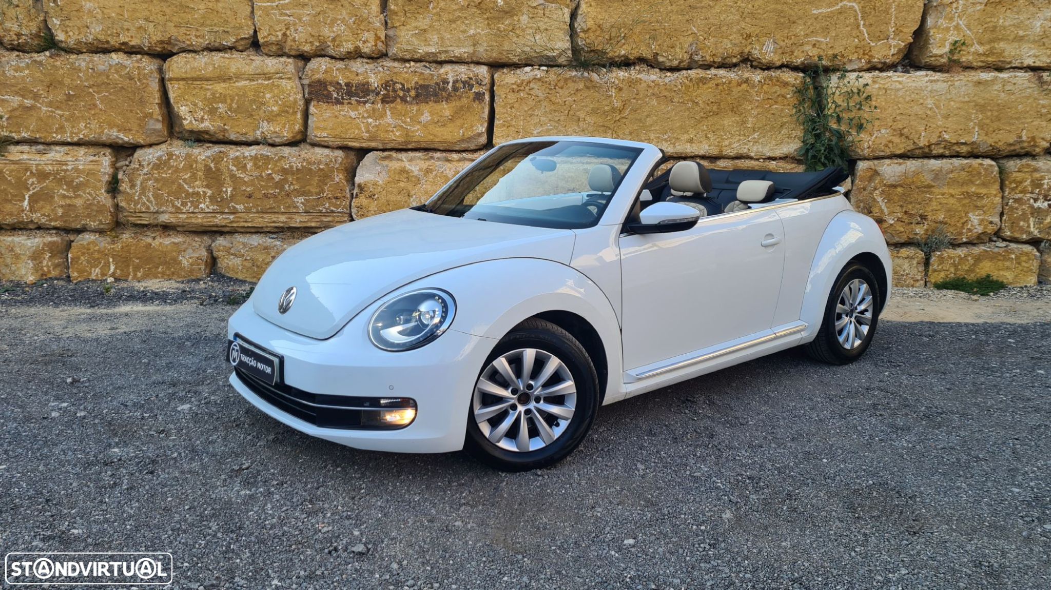 VW New Beetle Cabriolet 1.6 TDi Design - 1