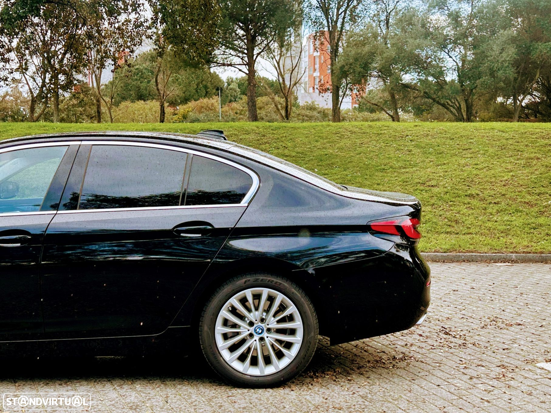 BMW 530 e Line Luxury - 8
