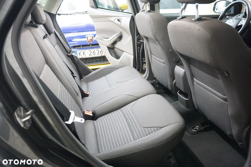 Ford Focus 1.6 FF Ambiente - 26