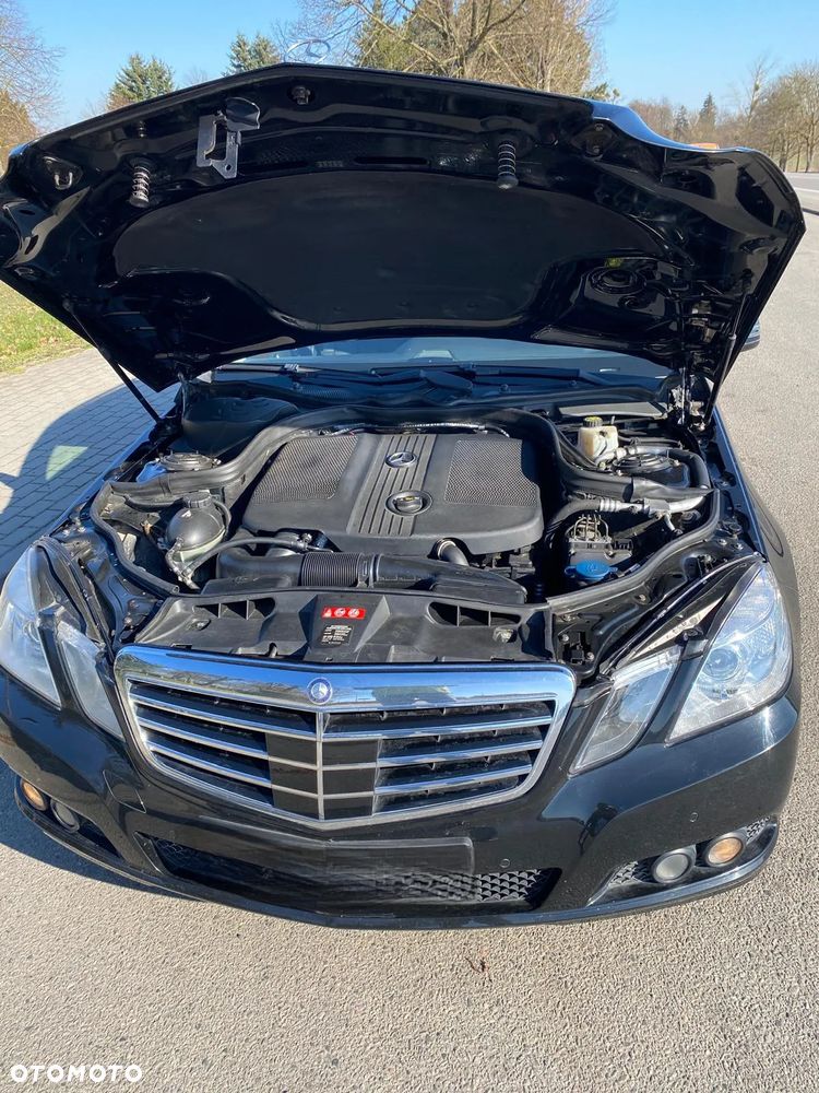 Mercedes-Benz Klasa E 220 CDI DPF BlueEFFICIENCY Automatik - 2
