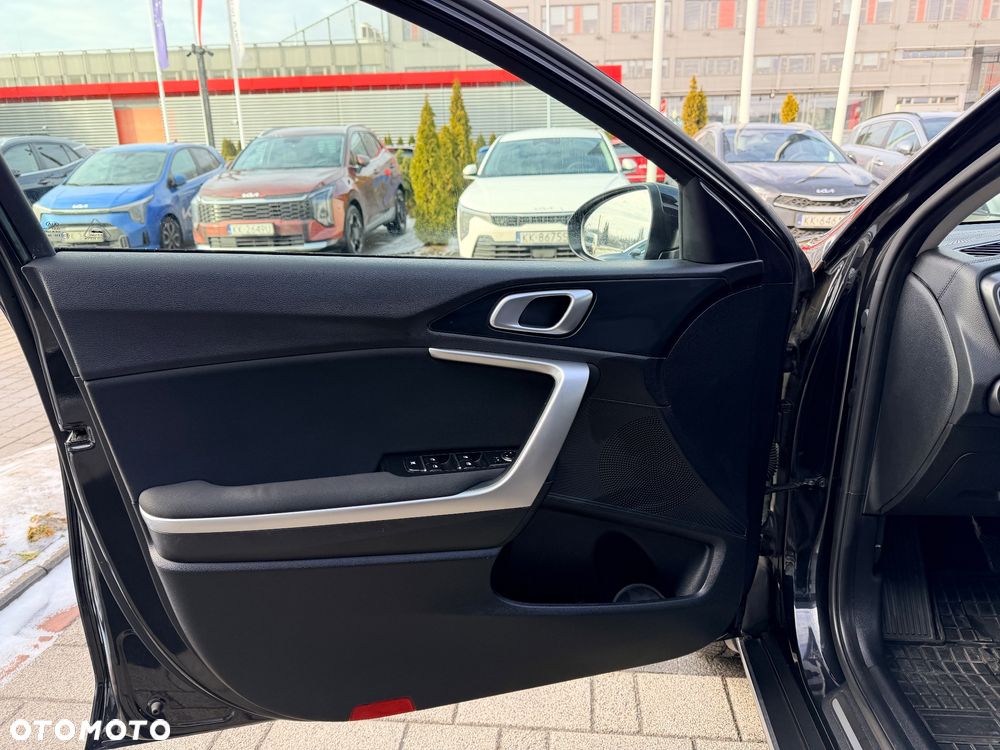 Kia XCeed 1.4 T-GDI M - 23