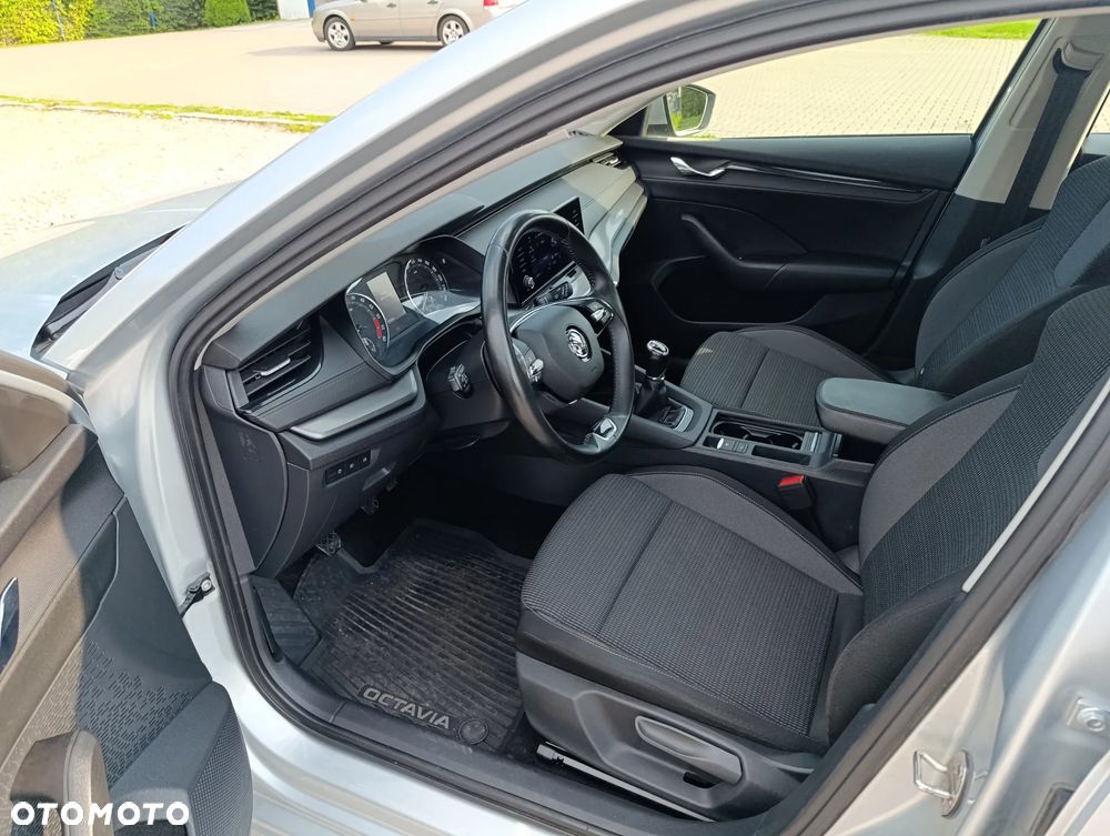 Skoda Octavia 2.0 TDI Ambition - 17