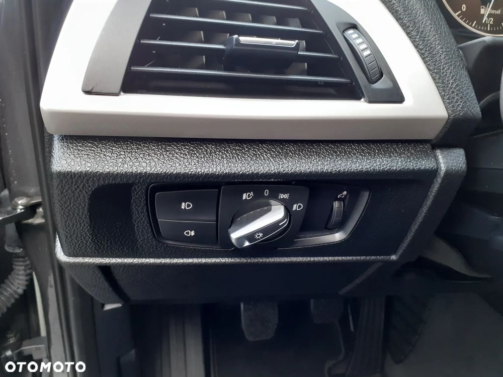 BMW Seria 1 116d Sport Line - 16