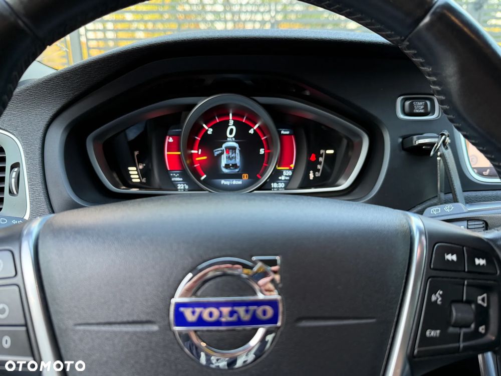 Volvo V40 D3 Momentum - 21