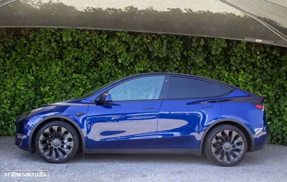 Tesla Model Y Long Range Dual Motor AWD - 8