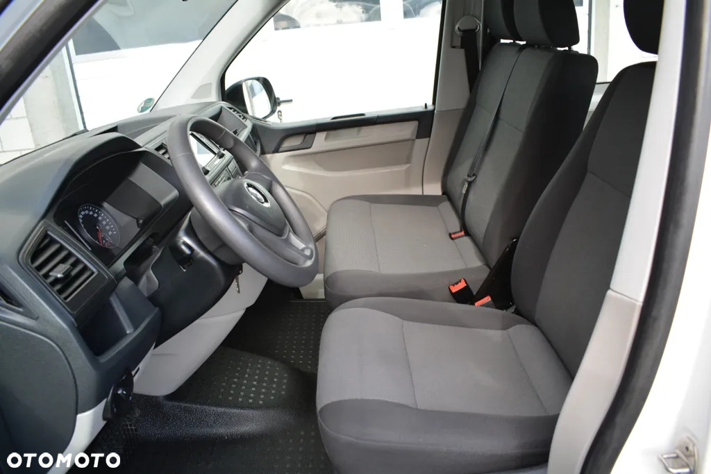 Volkswagen Transporter T6 TDI L1H1 DSG - 22