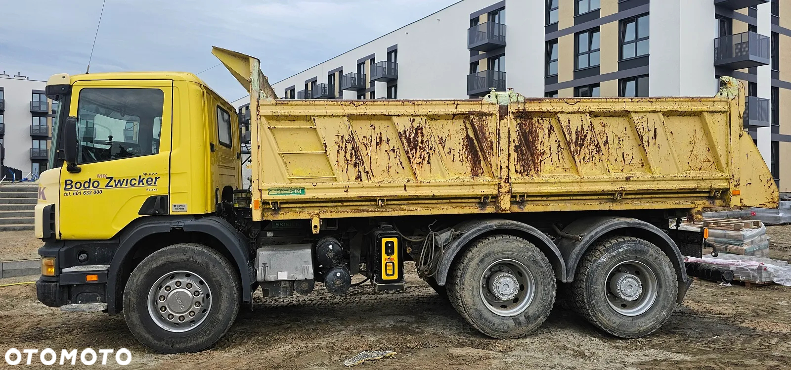 Scania 94C 6X4 - 9